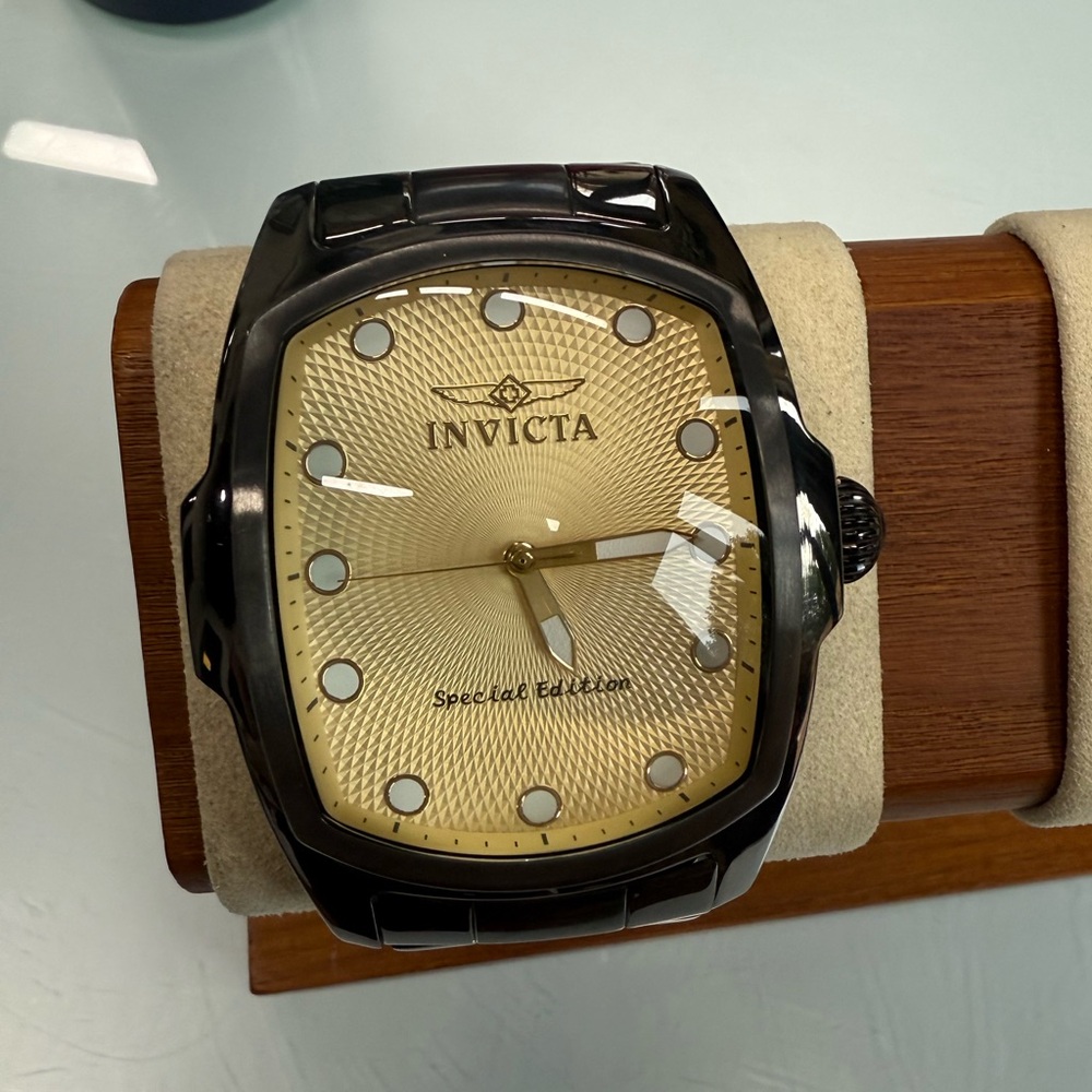 NWOT Invicta Grand Lupah Special Edition Trinite watch never worn new battery